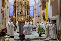 Redovnice in redovniki na Dnevu posvečenega življenja v Petrovčah (Avtor: Jože Potrpin - Družina) Dan posvecenega 2014 Petrovce 08