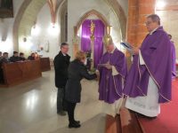 Izročitev pastoralnih načrtov 26. marca 2015 (Avtor: Škofija Celje) Izrocitev nacrtov mar2015 08
