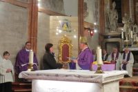 Izročitev pastoralnih načrtov 26. marca 2015 (Avtor: Škofija Celje) Izrocitev nacrtov mar2015 11