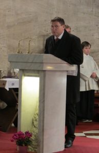 Izročitev pastoralnih načrtov 26. marca 2015 (Avtor: Škofija Celje) Izrocitev nacrtov mar2015 13
