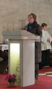 Izročitev pastoralnih načrtov 26. marca 2015 (Avtor: Škofija Celje) Izrocitev nacrtov mar2015 14