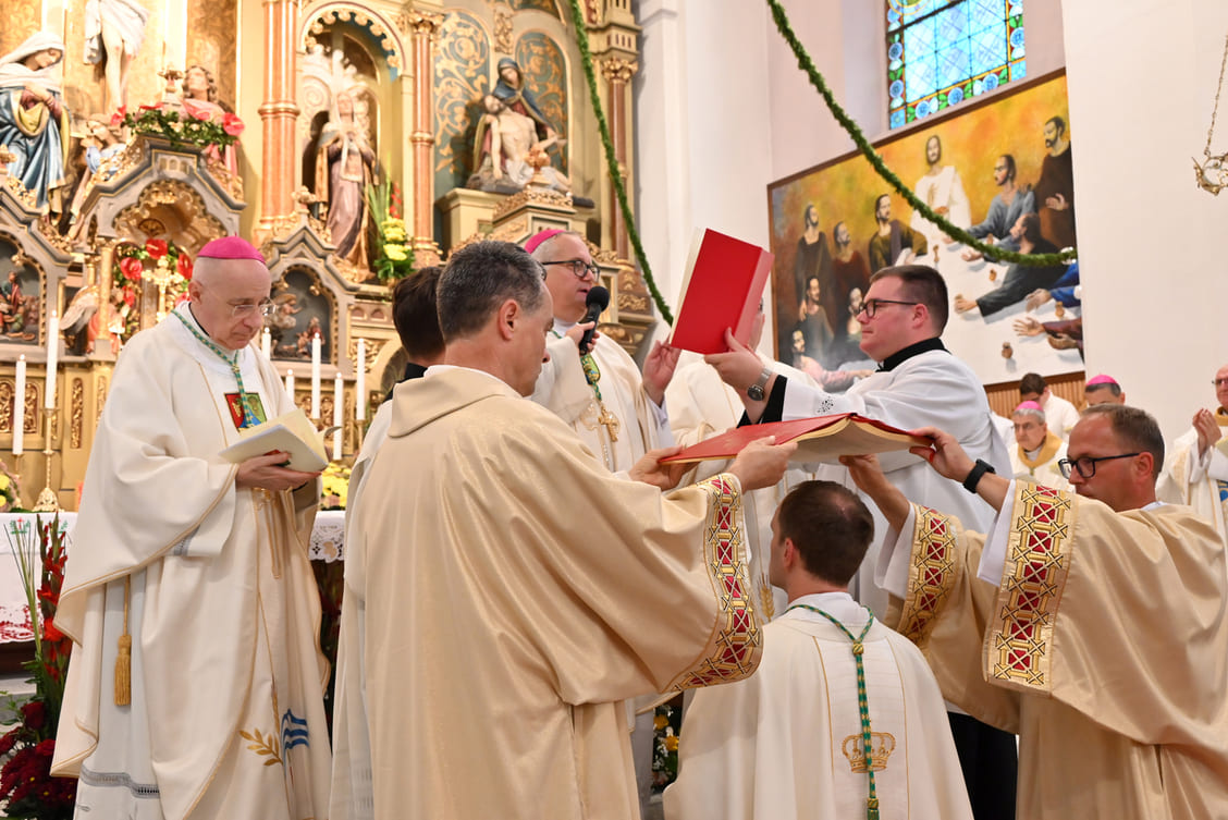 11 posvečenje škof Janez 14 9 2025 (4)