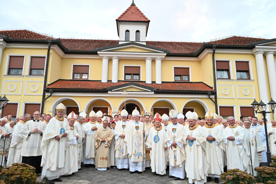 23 posvečenje škof Janez 14 9 2025 (7)