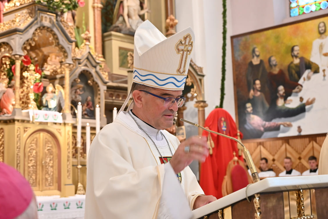 6 posvečenje škof Janez 14 9 2025 (19)