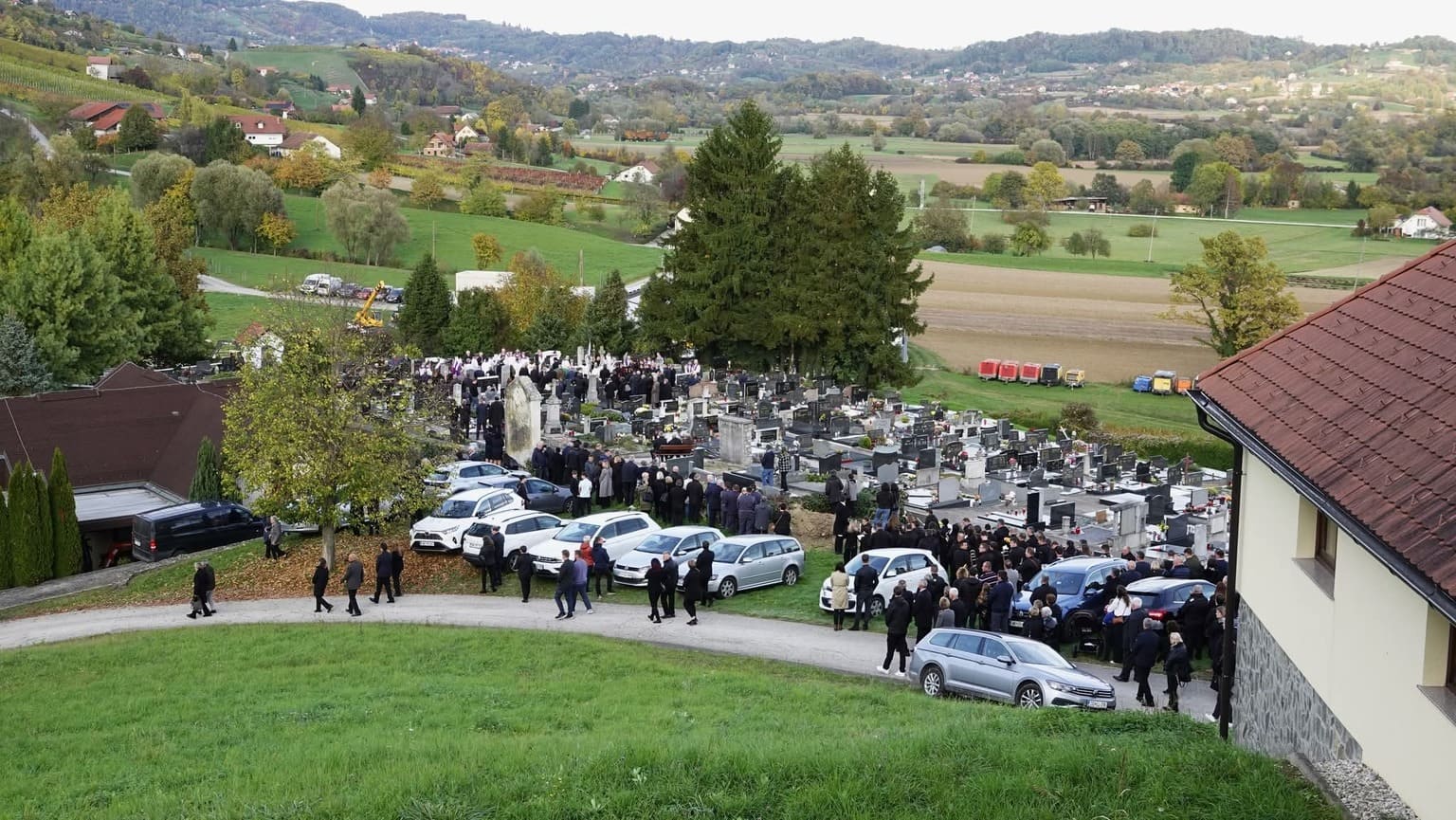 pogreb Vlado Leskovar 22 10 2025 (14)