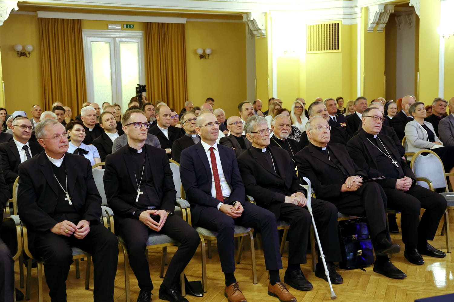 16 akademija 20 let 19 5 2026 (17)